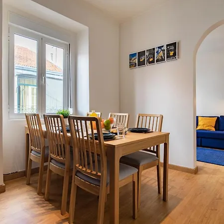 3 Bedroom Near Av. Liberdade Apartmán *