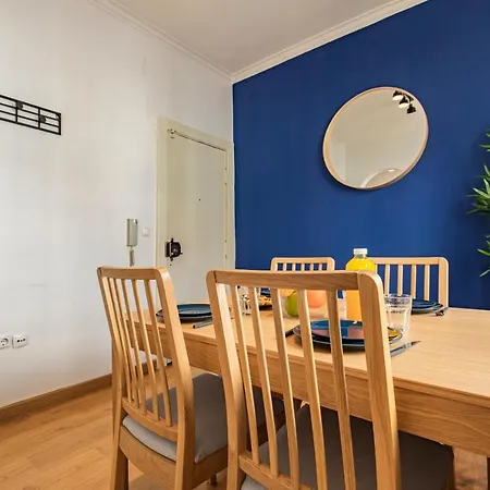 3 Bedroom Near Av. Liberdade Lägenhet