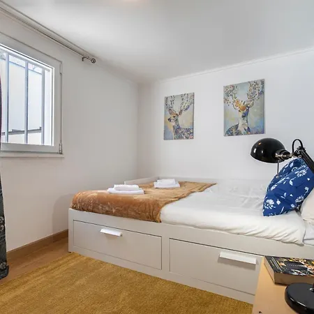 3 Bedroom Near Av. Liberdade Lägenhet